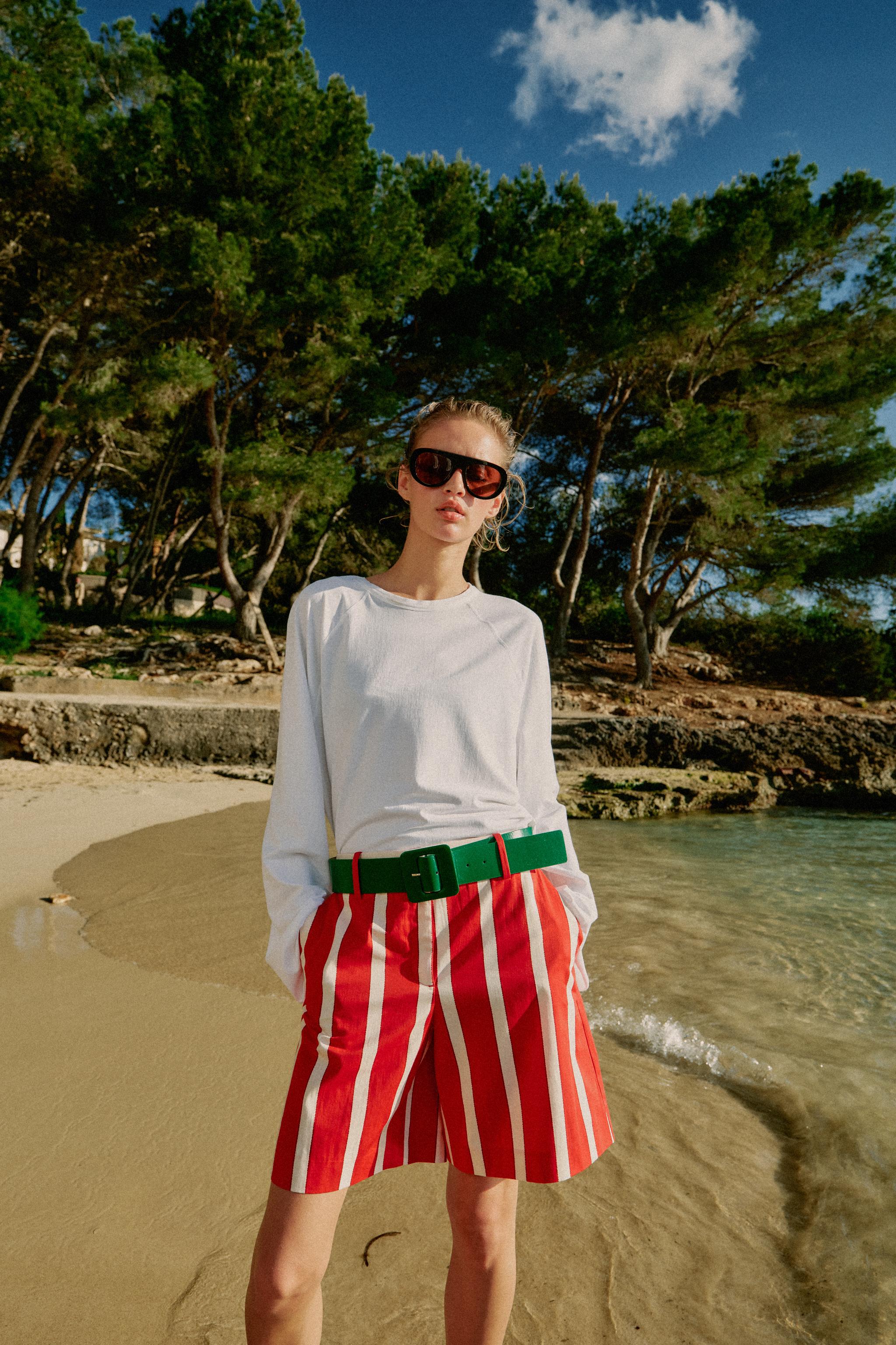 STRIPED BELTED SHORTS